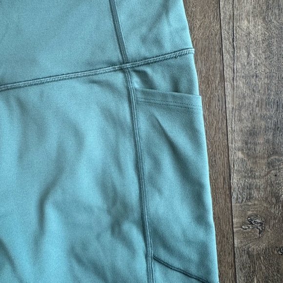 Victoria’s Secret Leggings with pockets. Women’s size 14, green in color. - Picture 3 of 7